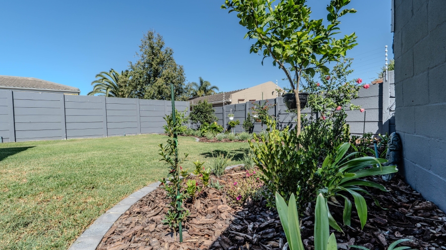 2 Bedroom Property for Sale in Sonstraal Heights Western Cape